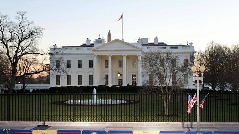 البيت الأبيض يبدأ مراجعة قرارات استراتيجية من “عهد ترامب”