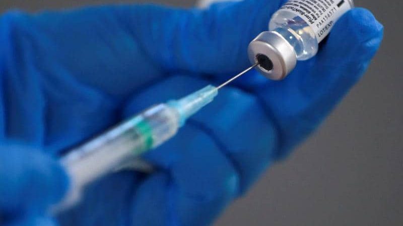 اليابان تتخلى عن ملايين جرعات “فايزر”