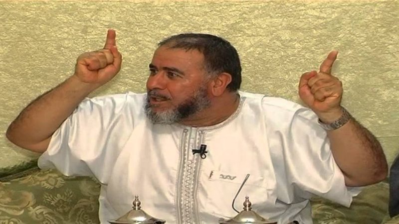الشرطة المغربية تحقق في” اعتداء” الشيخ النهاري بمسجد محمد السادس