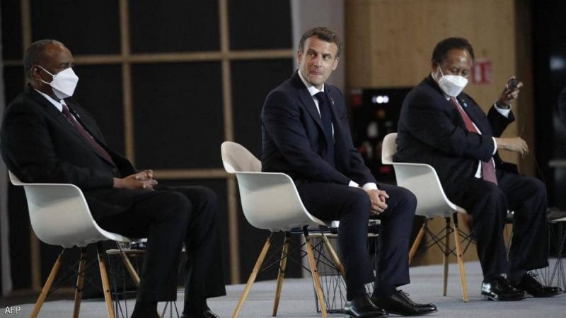 فرنسا تلغي ديون السودان