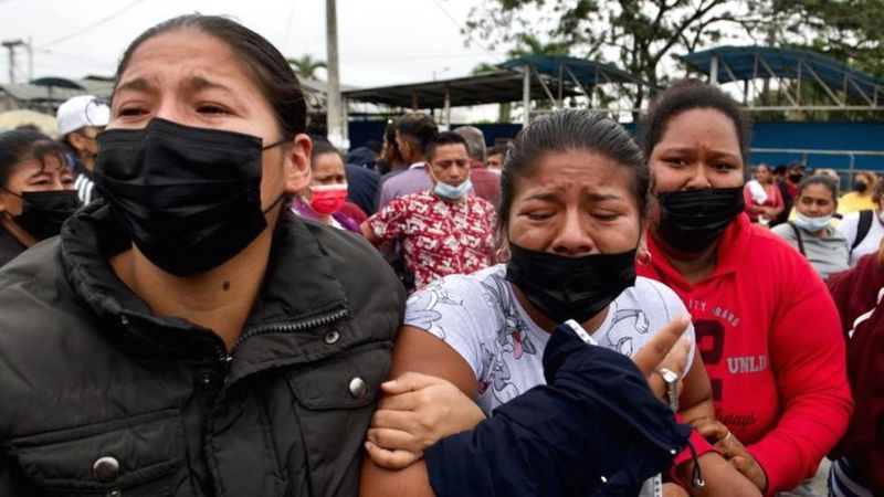 مقتل 68 سجينا في جولة جديدة من المعارك بين نزلاء سجن في الإكوادور