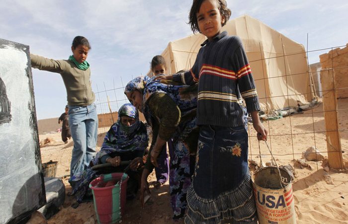 المجاعة في مخيمات  تندوف بالجزائر وقادة “بوليساريو” ينصحون الصحراويين المحتجزين بالصوم