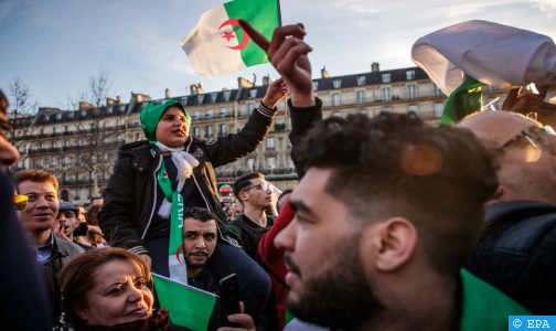 مظاهرة حاشدة في باريس للجالية الجزائرية عشية الذكرى الثالثة للحراك
