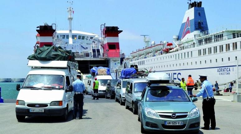 الاستئناف التدريجي لخدمات نقل الركاب بين مينائي طنجة المتوسط وطنجة المدينة وميناءي الجزيرة الخضراء وطريفة بإسبانيا