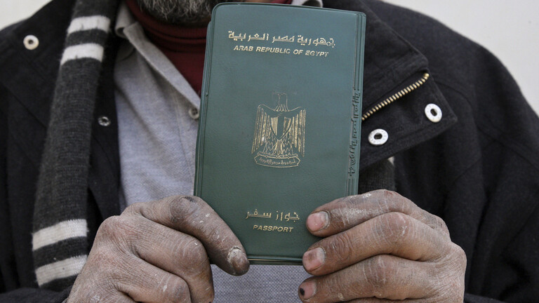 عدد كبير من المصريين يتخلون عن جنسيتهم