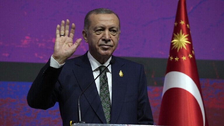أردوغان يطلب “الصفح” من أهالي هاتاي على التقصير في الأيام الأولى للزلزال