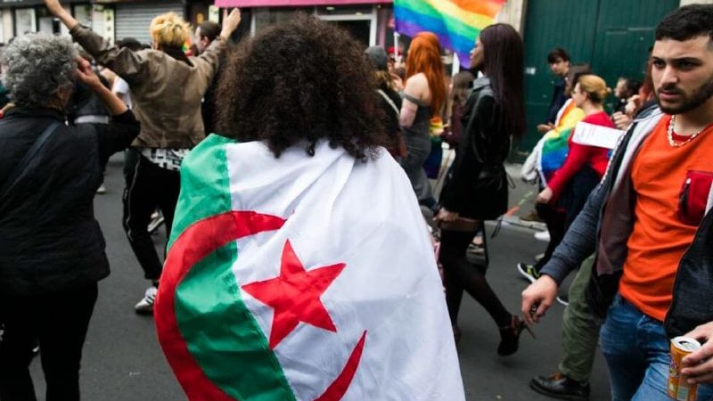 الجزائر أول دولة عربية يشارك مثليوها في “أولمبياد الشواذ” بفرنسا ويطلقون إذاعة باسم “ألوان” خاصة بمجتمع المثليين في الجزائر 
