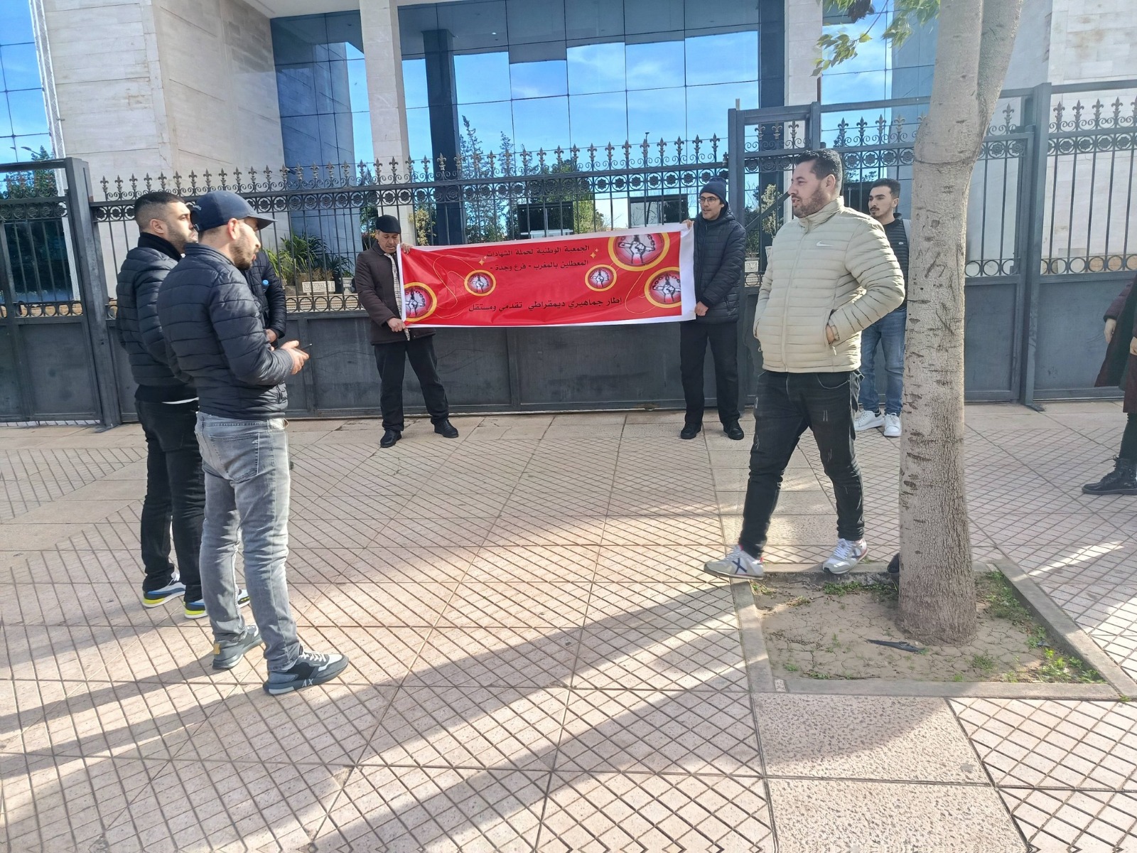 رئيس مجلس جهة الشرق يتنصل من وعوده تجاه المعطلين بوجدة