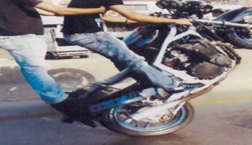 فوضى الدراجات النارية بوجدة .. مطالب بحملات امنية حازمة وشاملة