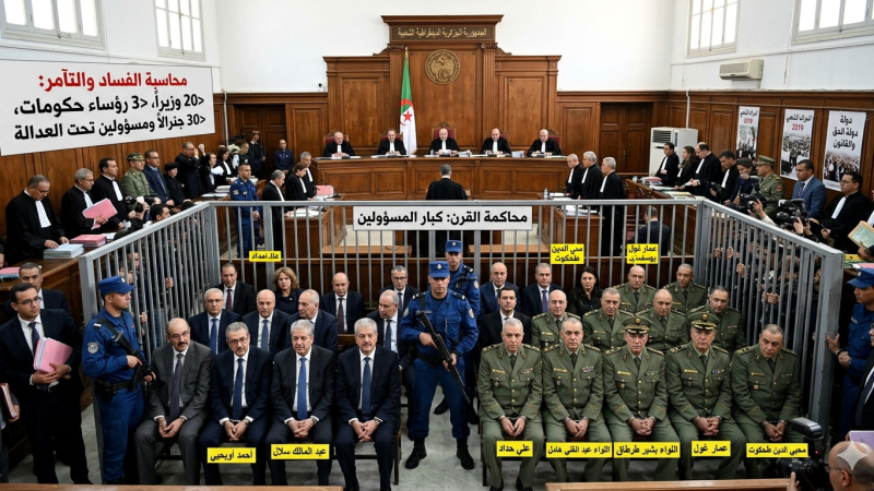 أرقام الجزائر القياسية: سجن أكثر من 20 وزيراً و3 رؤساء حكومات، ووزراء هاربون، وسجن ومتابعة 40 جنرالاً وعشرات الضباط واغتيال رئيس الدولة وعدد من الجنرالات