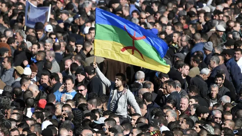 الأحد 19 أبريل تحتفل دولة القبائل المحتلة بالربيع القبائلي في فرنسا…مطالبة بالاستقلال وجلاء الاحتلال الجزائري الإستبدادي الغاشم 