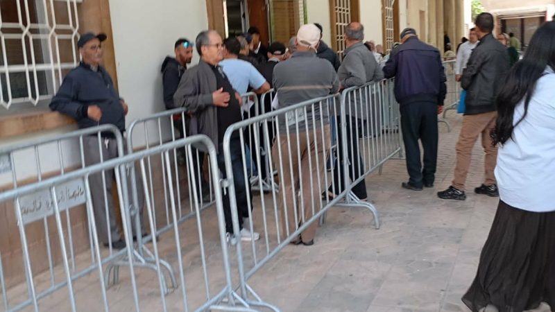 تحت عنوان “التحديث”… المواطنون يعانون من اتكرفيص البسيكولوجي امام إدارة الضرائب بوجدة 