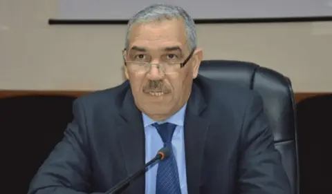 بعد الهزيمة المذلة امام خنيفرة .. مطالب ملحة بضرورة تدخل والي جهة الشرق لانقاذ فريق المدينة المولودية 