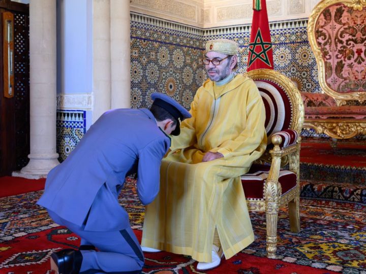 جلالة الملك يعين ولي العهد الأمير مولاي الحسن منسقا لمكاتب ومصالح القيادة العامة للقوات المسلحة الملكية