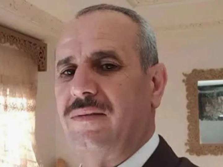 بوكابوس لأعضاء جماعة وجدة : “مستشار يدور فدروبا ويتصور مع التيويات الحمر”