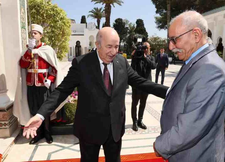 عصابة البوليساريو في طريقها إلى تصنيفها ضمن الجماعات الإرهابية المسلحة وعسكر الجزائر عرابها وحاضنها وممولها ومسلحها ومحركها لزعزعة أمن واستقرار المنطقة