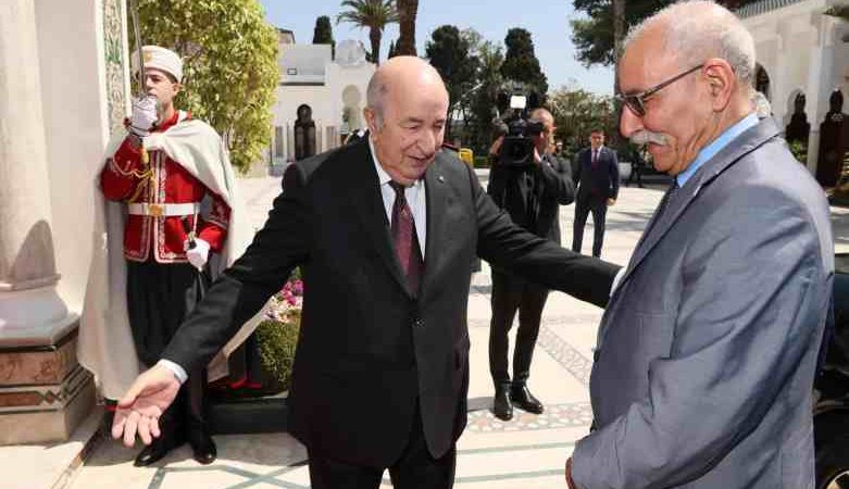 عصابة البوليساريو في طريقها إلى تصنيفها ضمن الجماعات الإرهابية المسلحة وعسكر الجزائر عرابها وحاضنها وممولها ومسلحها ومحركها لزعزعة أمن واستقرار المنطقة