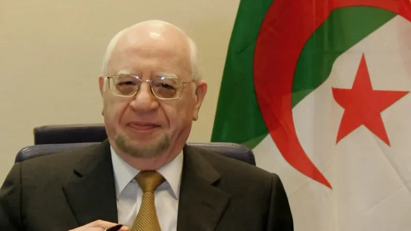 فضيحة عالمية: القاضي الجزائري “بجاوي” الرئيس السابق لمحكمة العدل الدولية وزير العدل الأسبق موضوع مذكرة بحث دولية فرنسية بتهم الفساد وغسيل أموال بقيمة حوالي 35 مليون يورو