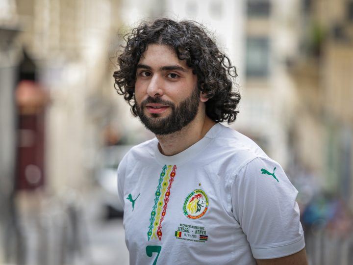 هرطقات “مناصر السنغال الجزائري-الفرنسي” كلب العسكر الجزائري وبطل خرافته المحكوم ب3 أشهر من أجل رمي مقذوفات على الأمن المنشورة في “لوباريزيان” الفرنسية المؤدى عنها