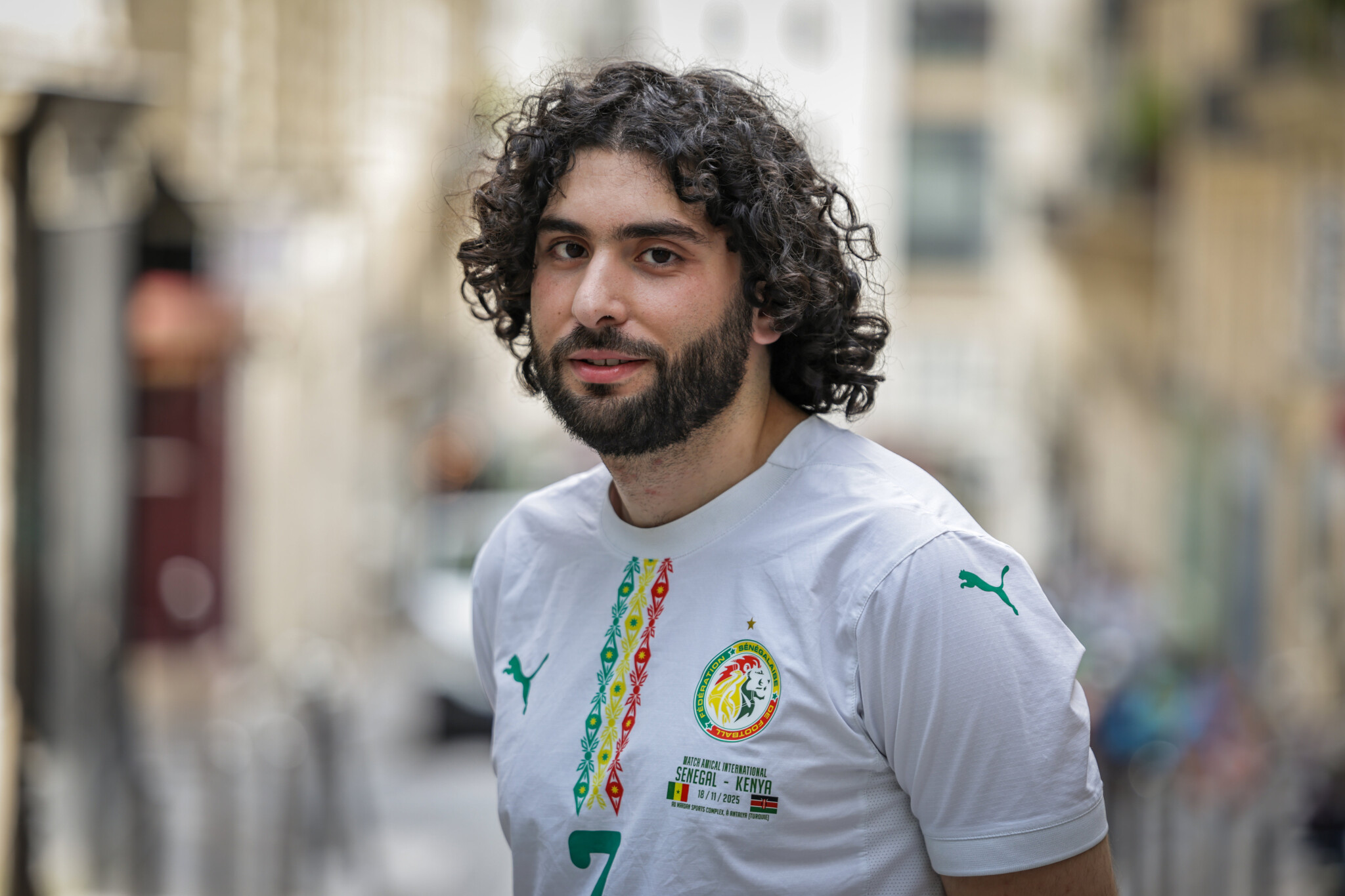 هرطقات “مناصر السنغال الجزائري-الفرنسي” كلب العسكر الجزائري وبطل خرافته المحكوم ب3 أشهر من أجل رمي مقذوفات على الأمن المنشورة في “لوباريزيان” الفرنسية المؤدى عنها