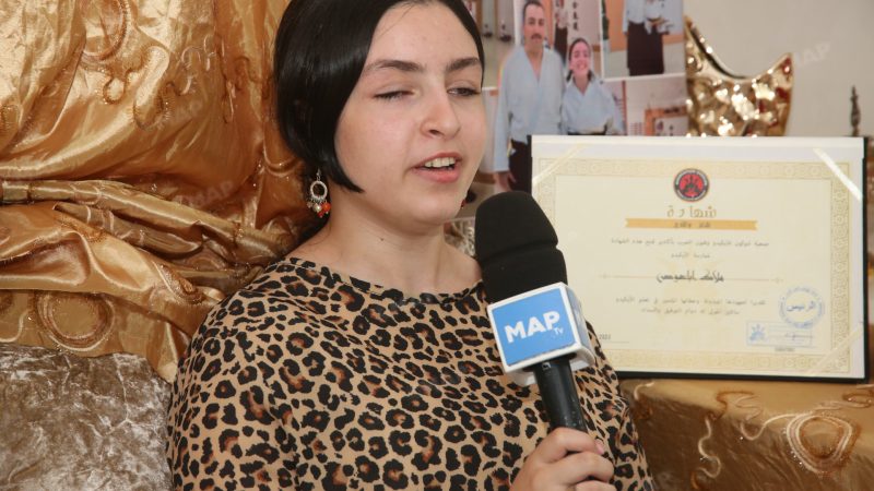 ملاك أبا عوص.. حين تقود البصيرة تلميذة كفيفة إلى التفوق في الباكالوريا