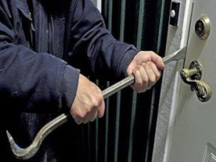 سرقة ازيد من 50 مليون من الأموال والذهب من منزل بوجدة