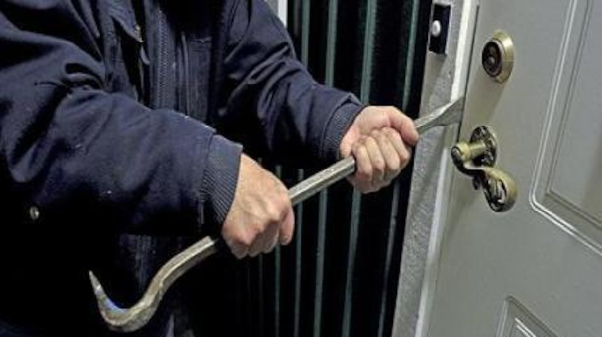 سرقة ازيد من 50 مليون من الأموال والذهب من منزل بوجدة