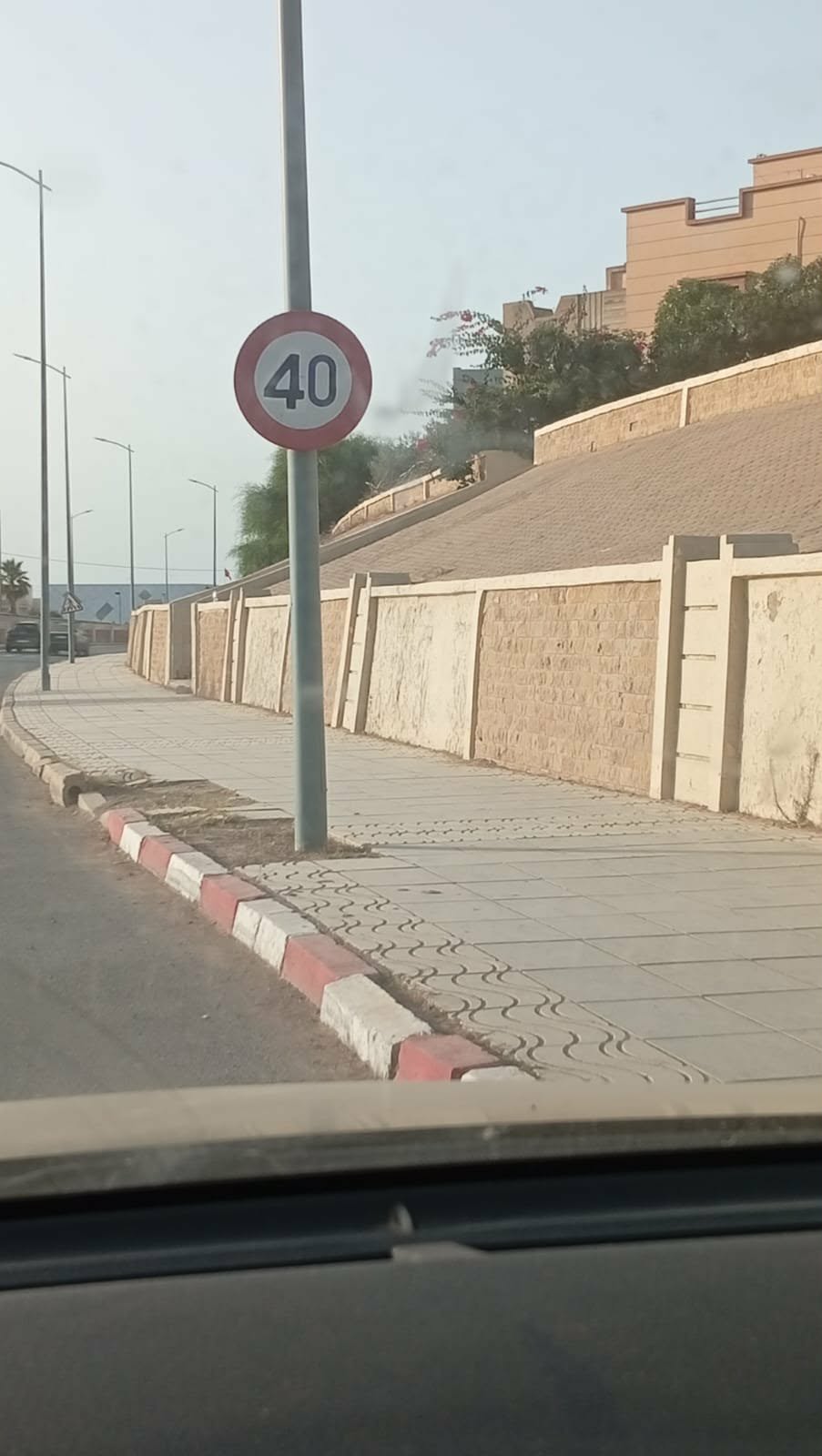 أحفير.. علامة ” تحديد السرعة” تثير غضب المواطنين