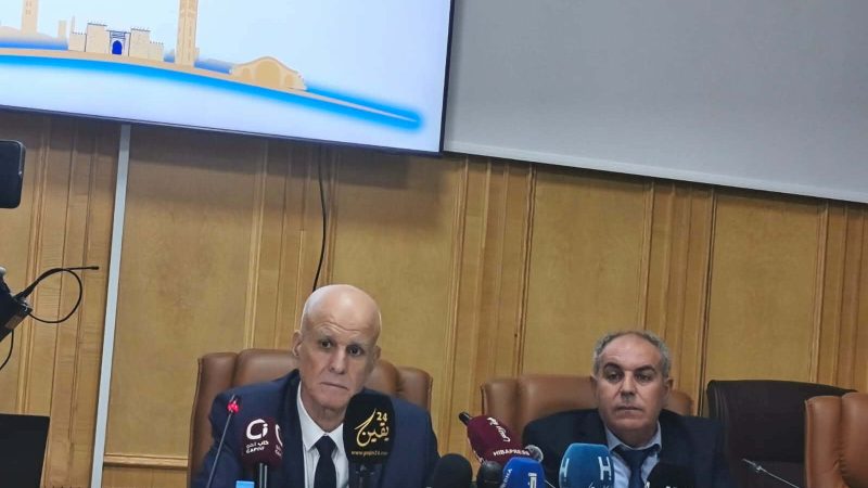 رئيس جماعة وجدة يخرج للإعلام ويكشف آخر مستجدات النقل الحضري