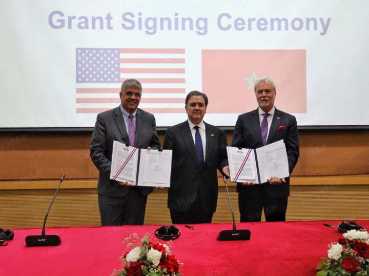العيون.. اتفاقية منحة من الوكالة الأمريكية للتجارة والتنمية لفائدة مشروع “ORNX” بغية إنتاج الأمونيا الخضراء