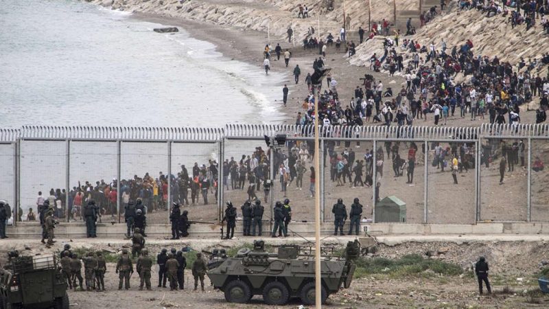فتح بحث قضائي في تصريحات تتهم “الجهات الرسمية بفتح حدود سبتة المحتلة  ”