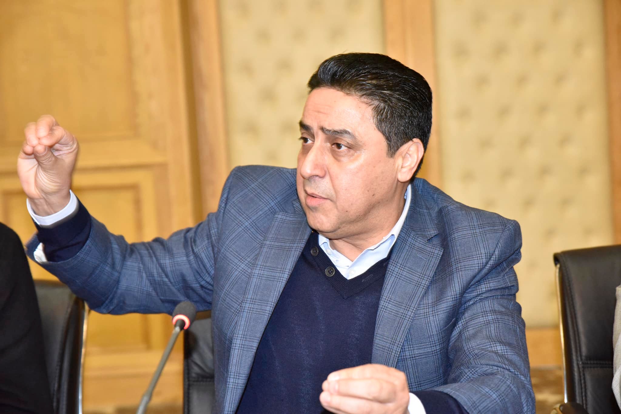 عمر احجيرة و الشباب