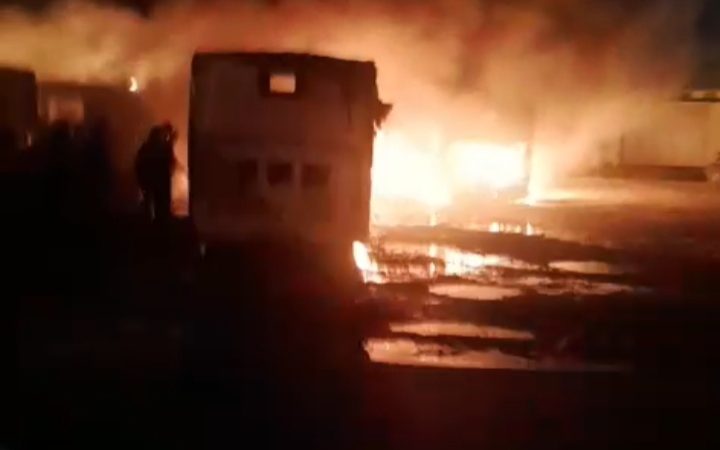 حريق يلتهم حافلات النقل الحضري بوجدة وسؤال من يتحمل المسؤولية؟