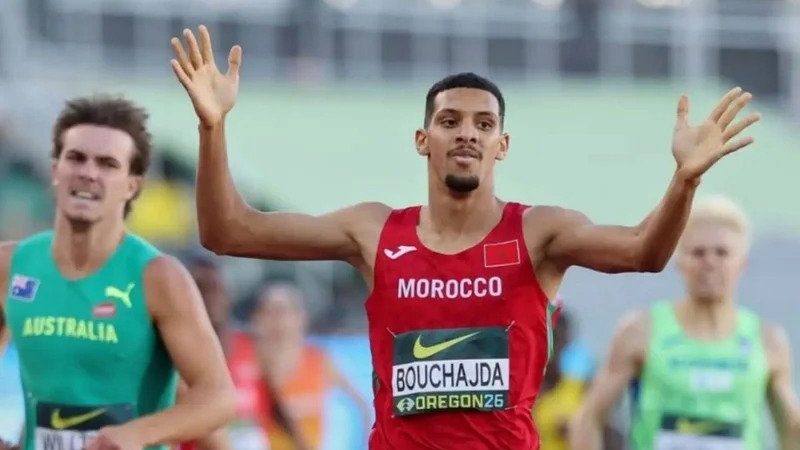 عماد بوشجدة يتوج بطلا للعالم ويهدي المغرب ذهبية سباق 800 م بأمريكا