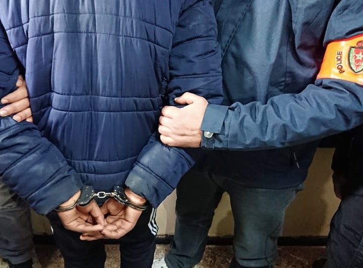 تنسيق أمني يفضي إلى توقيف شخص متورط في قضية القتل العمد باستخدام السلاح الناري بوجدة