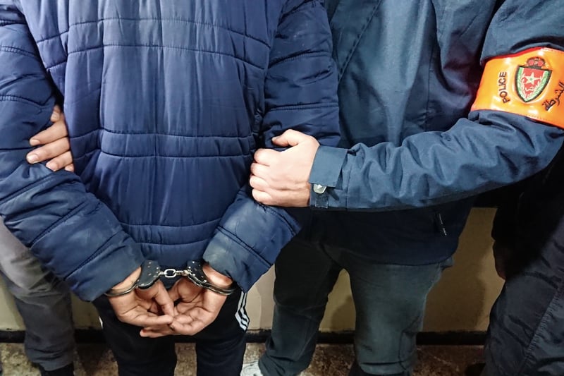 تنسيق أمني يفضي إلى توقيف شخص متورط في قضية القتل العمد باستخدام السلاح الناري بوجدة