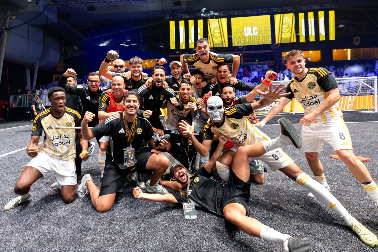 فريق Ultra Chmicha المغربي يقترب من حسم التأهل، بينما يواجه مواطنه فريق Bakhira FC تحدياً مصيرياً لضمان مقعده في الأدوار الإقصائية لدوري الملوك لمنطقة الشرق الأوسط وشمال أفريقيا