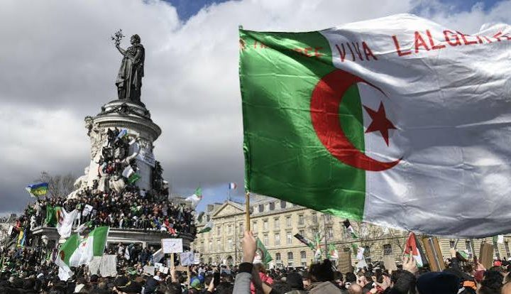 الجزائر…العصابة تراقب بحذر شديد موجة مظاهرات عواصم أوربا 